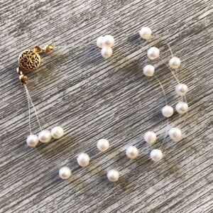 Three strand pearl bracelet